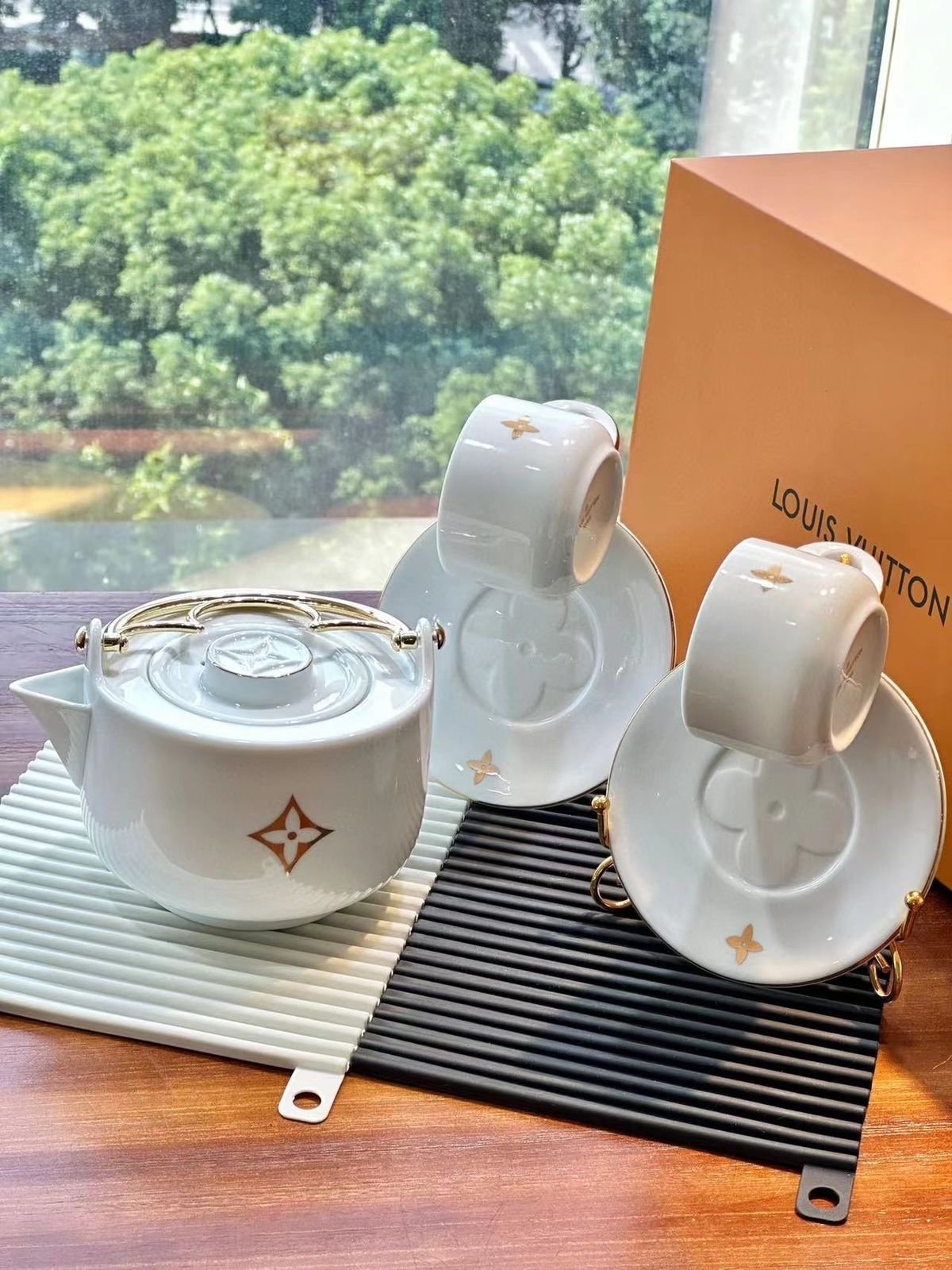 Louis Vuitton LV  Tea set for two people - Image 5 of 5